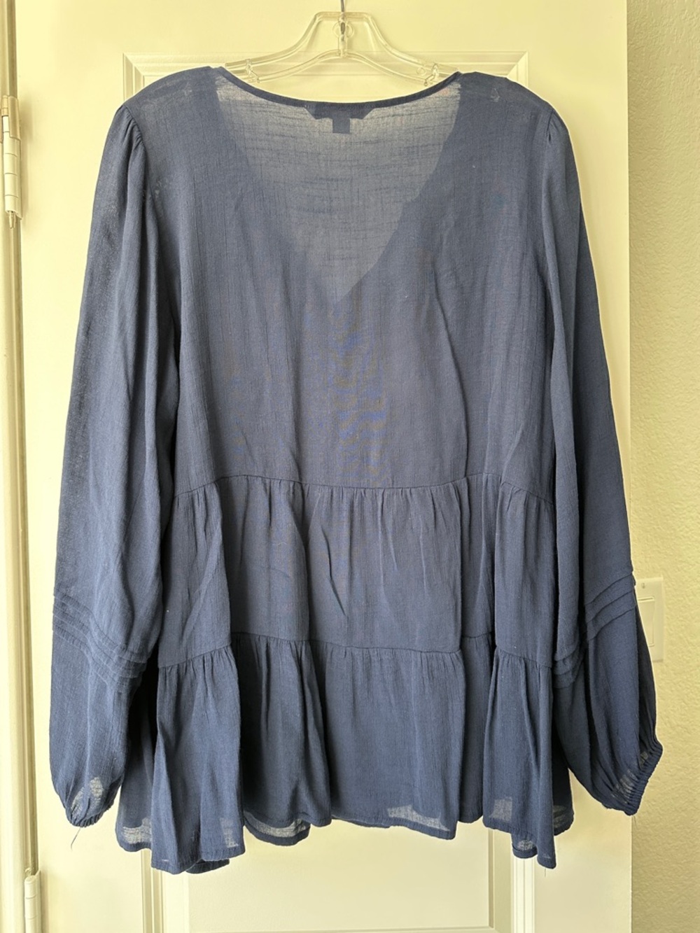 💚Zac & Rachel Navy Tiered V-Neck Peasant Tunic - Picture 8 of 8